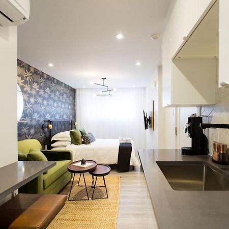 Palms Little Italy Studio With Full Bathroom By Denstays Montréal Exterior foto