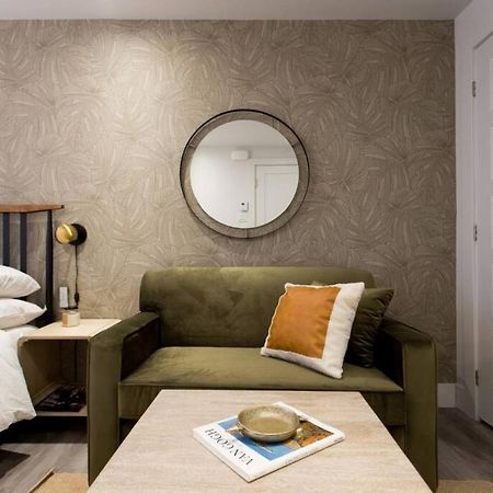 Palms Little Italy Studio With Full Bathroom By Denstays Montréal Exterior foto
