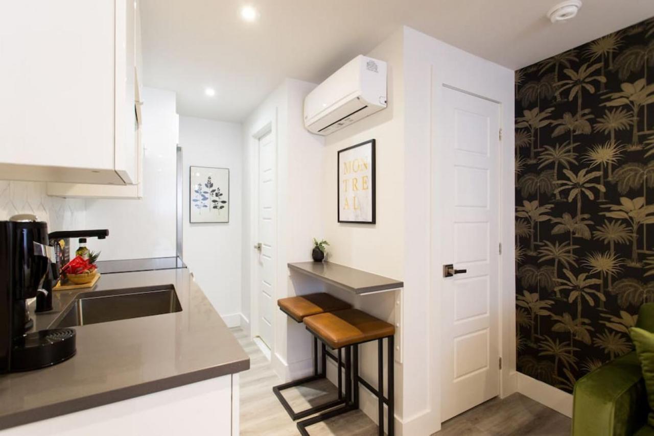 Palms Little Italy Studio With Full Bathroom By Denstays Montréal Exterior foto