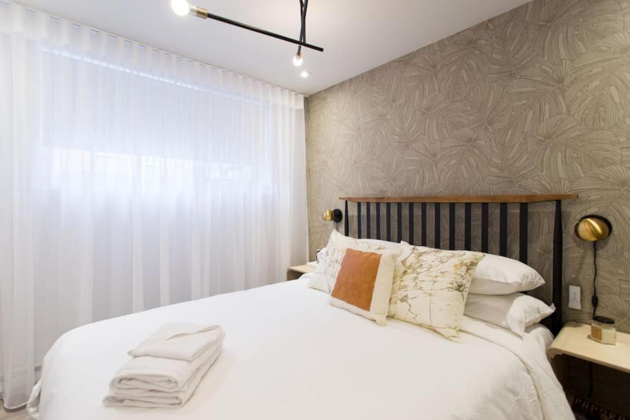 Palms Little Italy Studio With Full Bathroom By Denstays Montréal Exterior foto