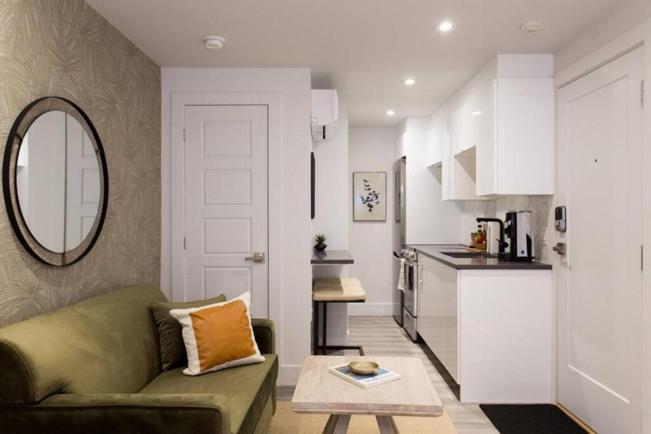 Palms Little Italy Studio With Full Bathroom By Denstays Montréal Exterior foto