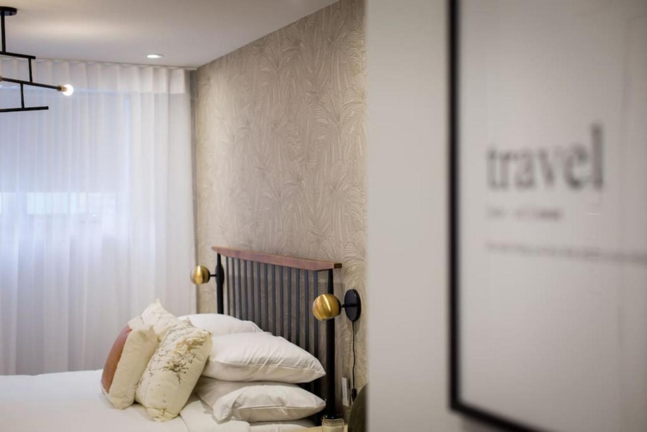 Palms Little Italy Studio With Full Bathroom By Denstays Montréal Exterior foto