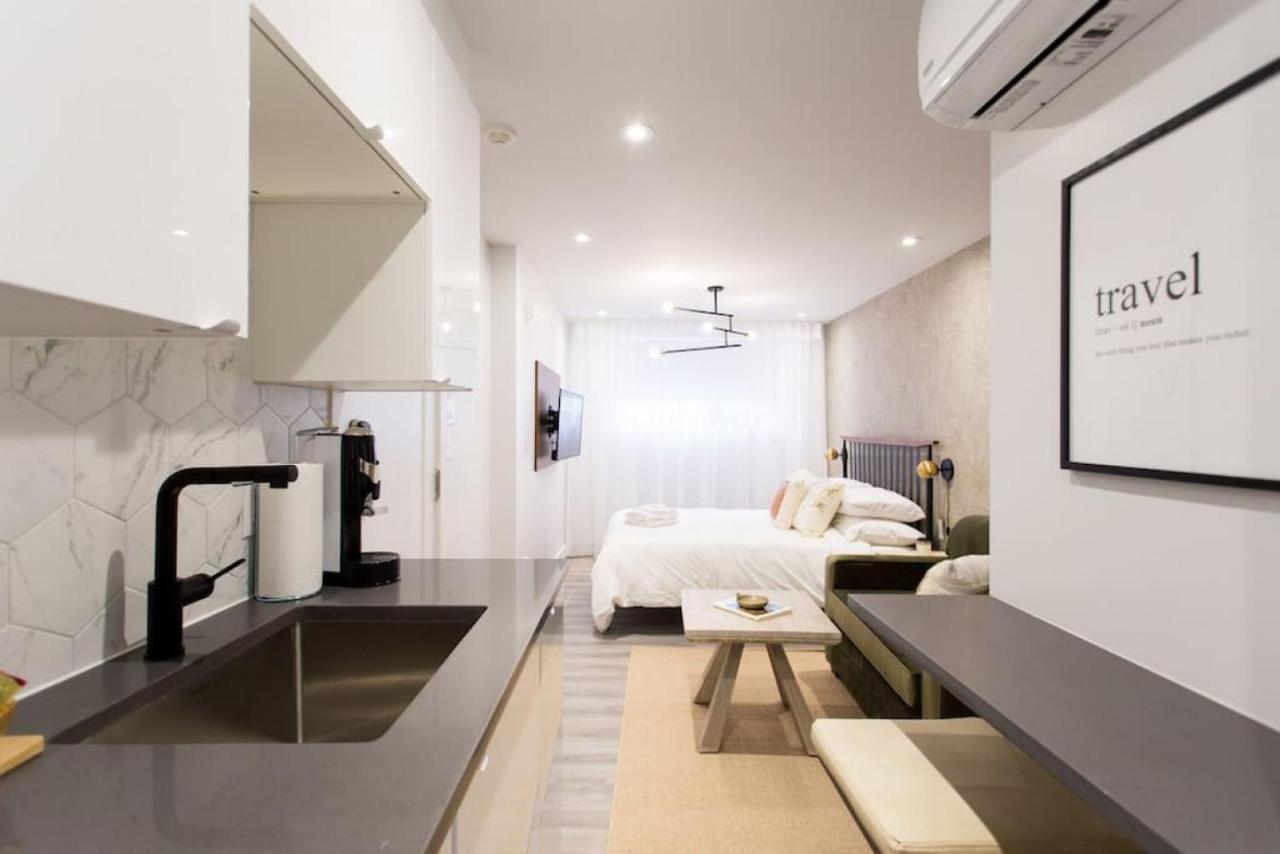Palms Little Italy Studio With Full Bathroom By Denstays Montréal Exterior foto