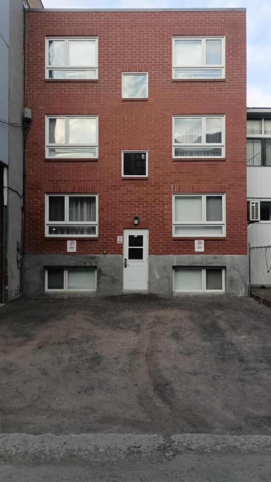 Palms Little Italy Studio With Full Bathroom By Denstays Montréal Exterior foto